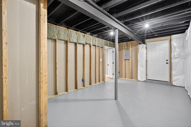 16 ANNIE GILLIS LN, Smyrna, DE 19977