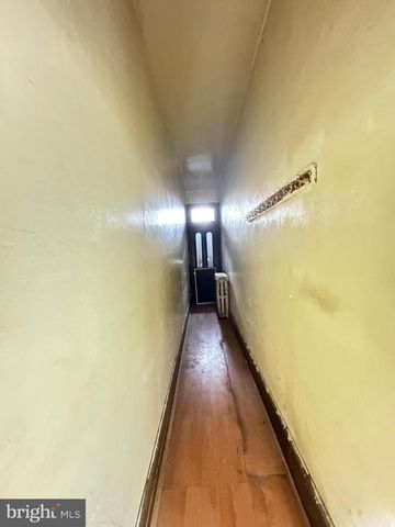 110 DIAMOND ST, Philadelphia, PA 19122