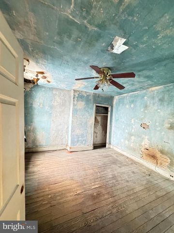 110 DIAMOND ST, Philadelphia, PA 19122