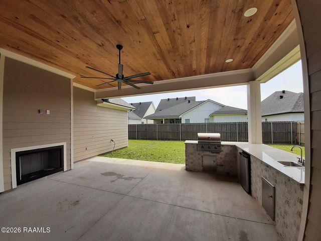 208 Amsterdam Avenue, Youngsville, LA 70592