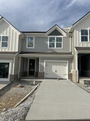 2125 Cheltenham Place, Columbia, TN 38401