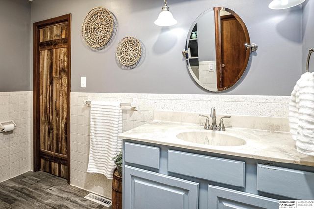 512 5th Street, Yutan, NE 68073