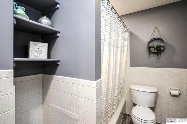 512 5th Street, Yutan, NE 68073