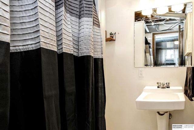 512 5th Street, Yutan, NE 68073