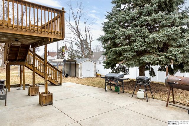 512 5th Street, Yutan, NE 68073