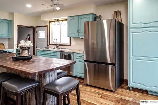 512 5th Street, Yutan, NE 68073