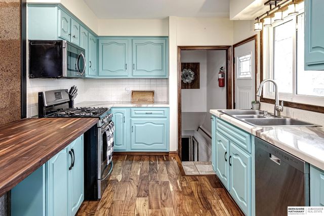 512 5th Street, Yutan, NE 68073