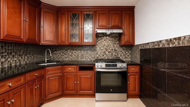 143-18 84th Avenue, Briarwood, NY 11435
