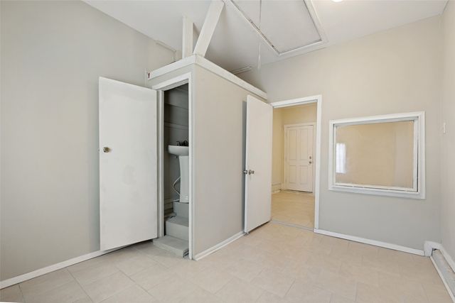 1225 W Boyce Avenue, Fort Worth, TX 76115