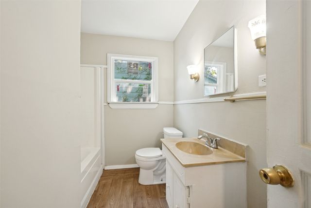 1225 W Boyce Avenue, Fort Worth, TX 76115