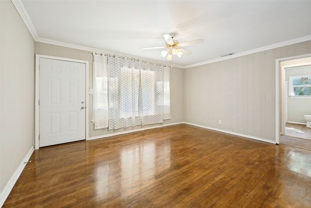 1225 W Boyce Avenue, Fort Worth, TX 76115