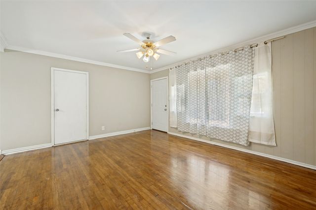 1225 W Boyce Avenue, Fort Worth, TX 76115