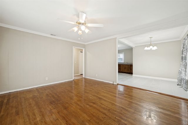 1225 W Boyce Avenue, Fort Worth, TX 76115