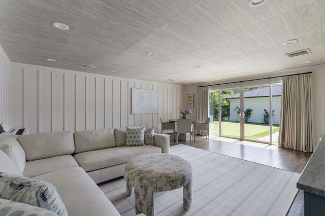 6138 Inwood Drive, Houston, TX 77057