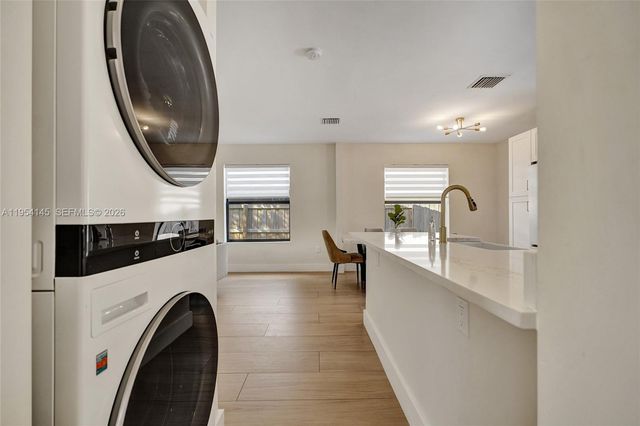 1520 NW 3rd Ave, Fort Lauderdale, FL 33311