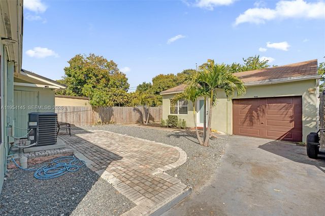 1520 NW 3rd Ave, Fort Lauderdale, FL 33311