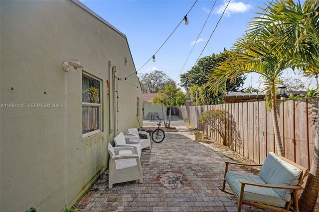 1520 NW 3rd Ave, Fort Lauderdale, FL 33311