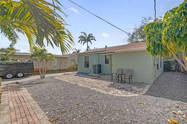 1520 NW 3rd Ave, Fort Lauderdale, FL 33311