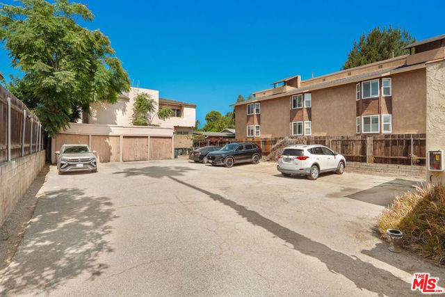 271 N Holliston Avenue A, Pasadena, CA 91106