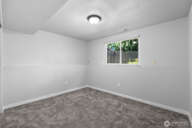 2309 31st Avenue SE, Puyallup, WA 98374