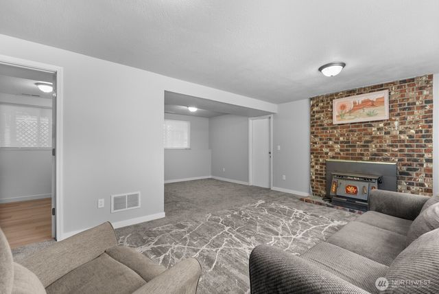 2309 31st Avenue SE, Puyallup, WA 98374