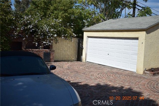 1009 S Rimpau, Los Angeles, CA 90019