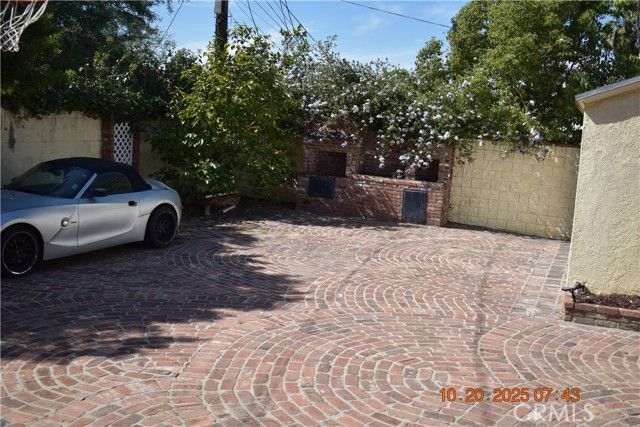 1009 S Rimpau, Los Angeles, CA 90019