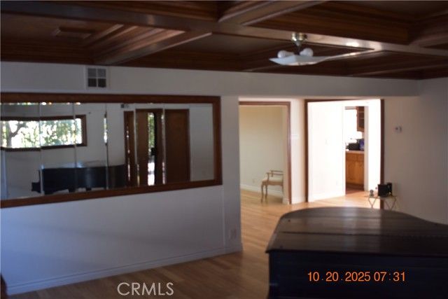 1009 S Rimpau, Los Angeles, CA 90019