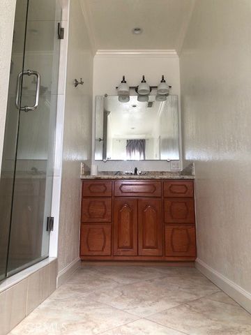 1009 S Rimpau, Los Angeles, CA 90019