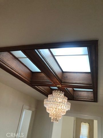 1009 S Rimpau, Los Angeles, CA 90019