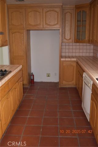 1009 S Rimpau, Los Angeles, CA 90019