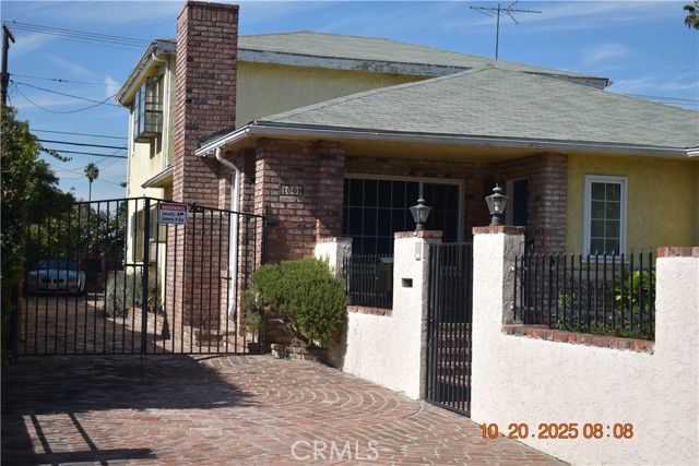 1009 S Rimpau, Los Angeles, CA 90019