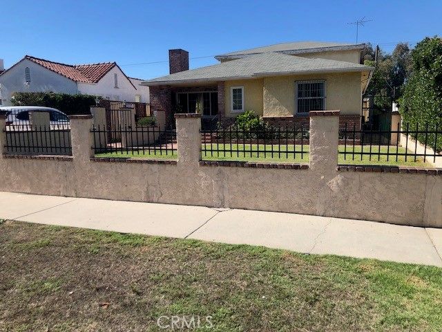 1009 S Rimpau, Los Angeles, CA 90019