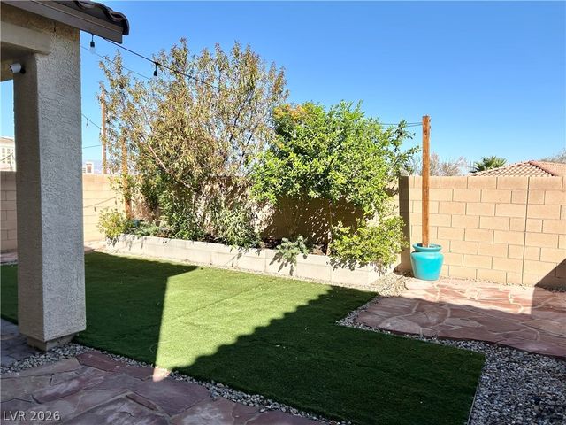 142 Antimony Avenue, Las Vegas, NV 89183