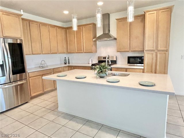 142 Antimony Avenue, Las Vegas, NV 89183