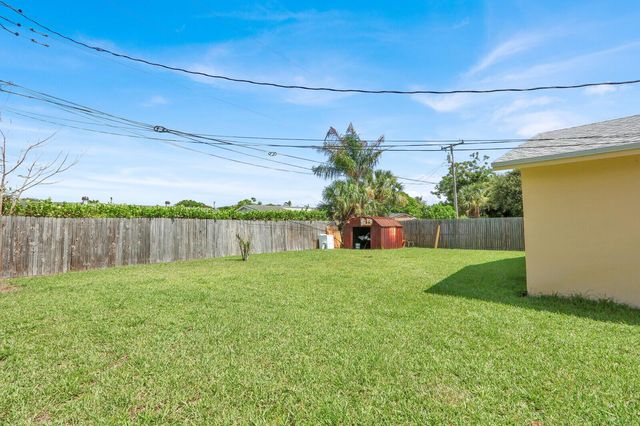 357 Garden Boulevard, Palm Beach Gardens, FL 33410