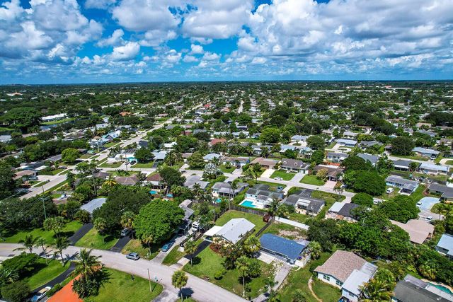 357 Garden Boulevard, Palm Beach Gardens, FL 33410