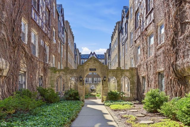 2331 W Farwell Avenue 3N, Chicago, IL 60645