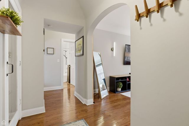 2331 W Farwell Avenue 3N, Chicago, IL 60645