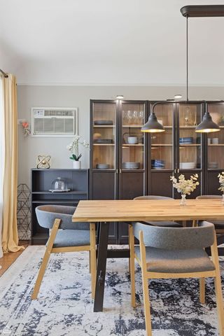 2331 W Farwell Avenue 3N, Chicago, IL 60645