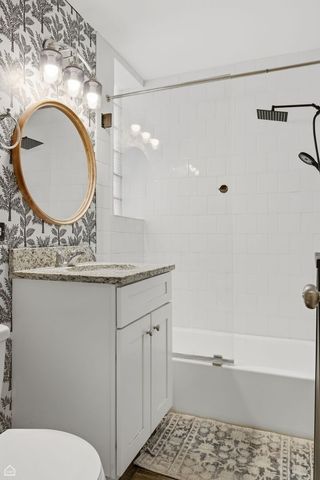 2331 W Farwell Avenue 3N, Chicago, IL 60645