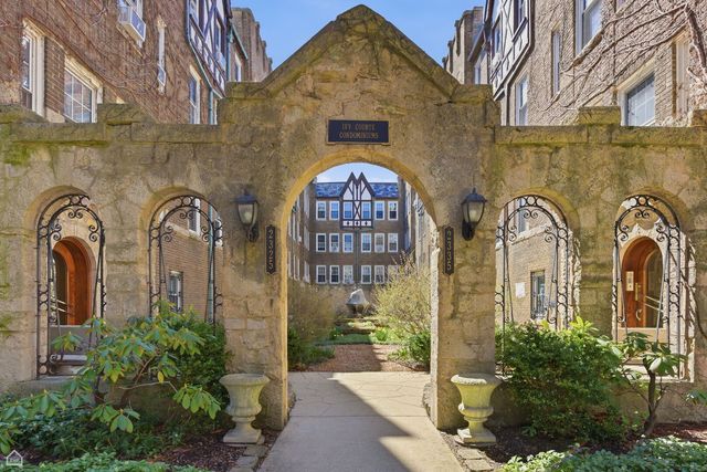 2331 W Farwell Avenue 3N, Chicago, IL 60645