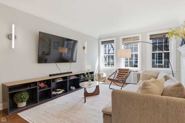 2331 W Farwell Avenue 3N, Chicago, IL 60645