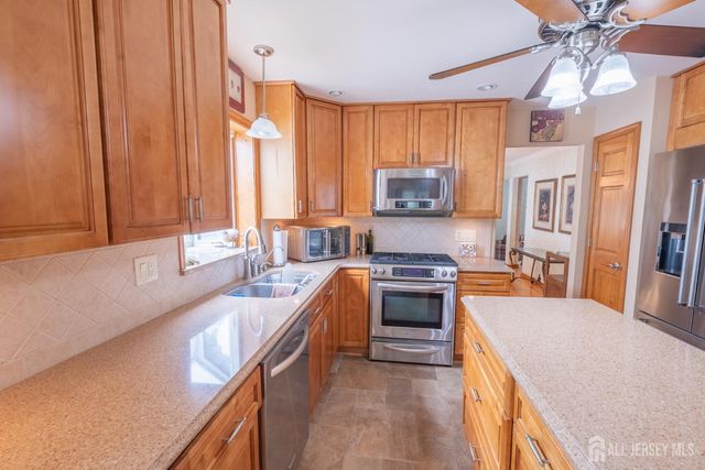 3817 Park Avenue, Edison, NJ 08820