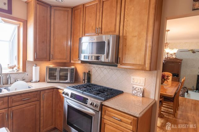 3817 Park Avenue, Edison, NJ 08820