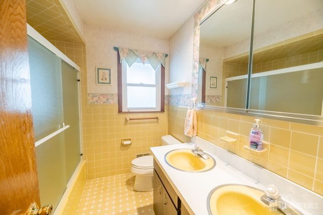 3817 Park Avenue, Edison, NJ 08820