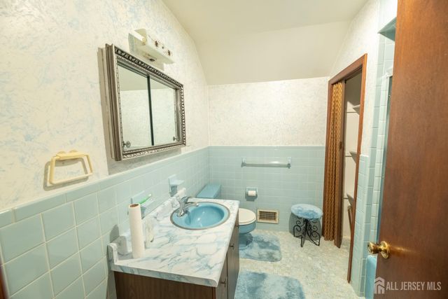 3817 Park Avenue, Edison, NJ 08820