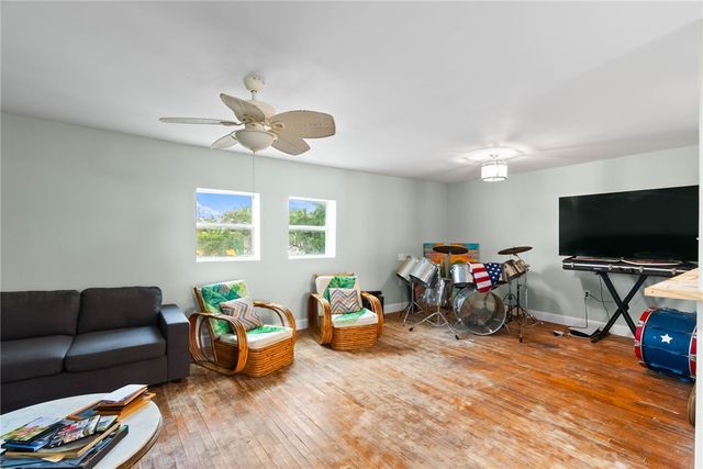 337 S Commercial St, Aransas Pass, TX 78336