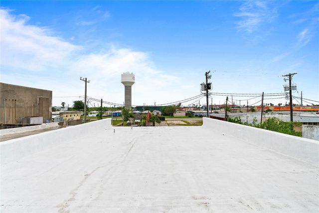 337 S Commercial St, Aransas Pass, TX 78336