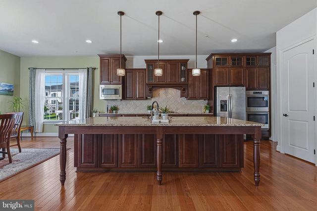 11849 PEPPERVINE DR, Clarksburg, MD 20871